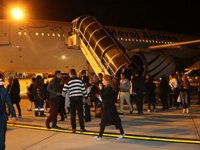 Denizli'ye uçakla İranlı turistler geldi