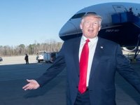 Dreamliner Trump ile tanıtıldı