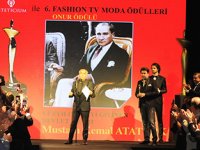 Atatürk En İyi Giyinen Devlet Adamı