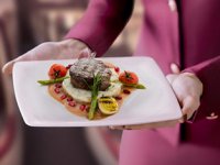 Qatarda Premiuma seçmeli yemek
