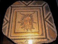 Zeugma Çingene Kızı mozağinin parçaları Türkiye’de