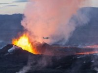 Ateşler saçan volkanlar turist çekmeye başladı