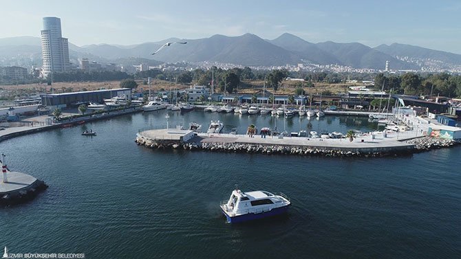-izmir-marina’da-mavi-bayrak-001.jpg