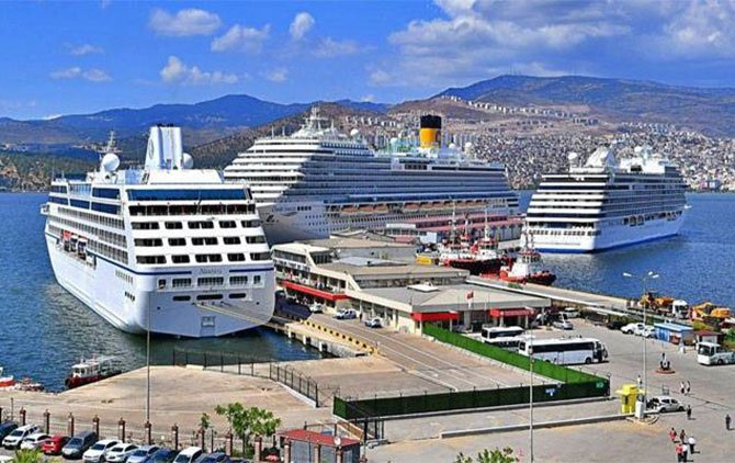 -izmirli-turizmciler,-alsancak-liman.jpg