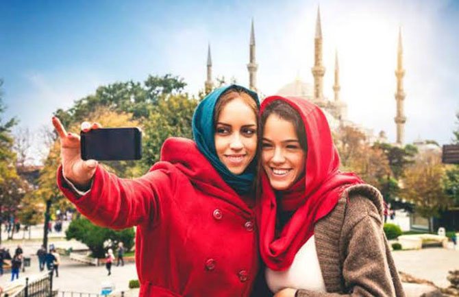 -musluman-kadin-turist.jpg