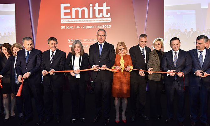 24.emitt-fuari-.jpg
