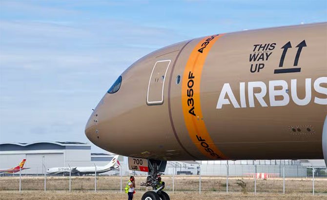 airbus-a350f--001.jpg