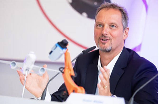 airbus-savunma-ve-uzay-ceosu-michael-schoellhorn,.jpg