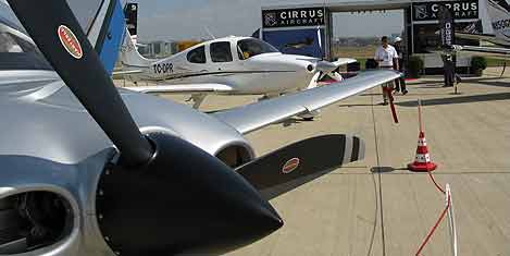 airex-2012-curris2.jpg airex-2012-curris2.jpg