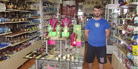 ali-paputsalakis1.jpg ali-paputsalakis1.jpg