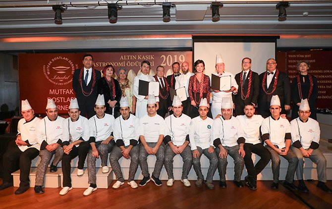altin-kasik-gastronomi-odulleri-.jpg