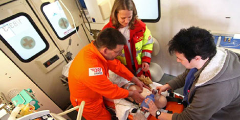 ambulans-ucak1b.jpg