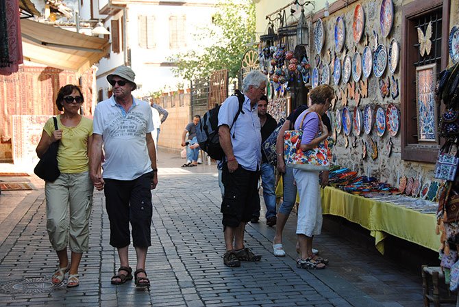 antalya-gelen-turistler,-003.jpg