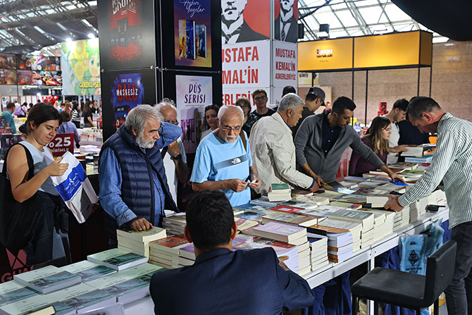 antalya-kitap-fuari-016.jpg