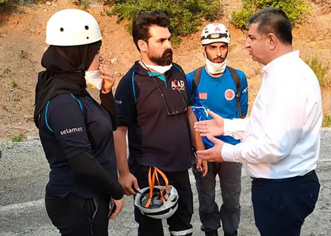 antalya-milletvekili-avukat-cavit-ari-.jpg