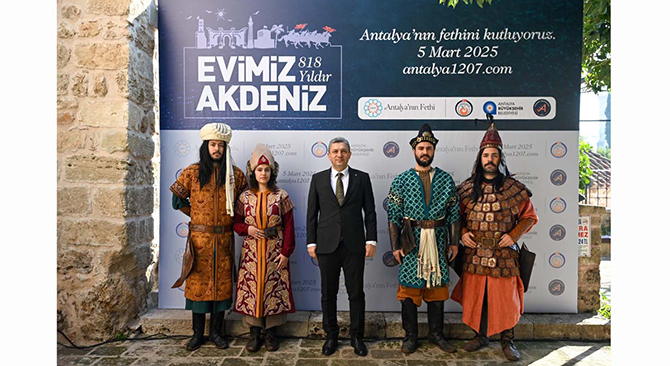 antalyanin-fethi ile-ataturkun-gelisi--002.jpg