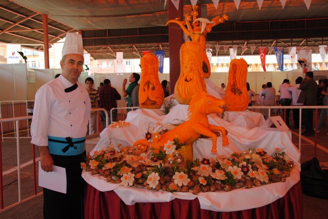 asilama-onceligi-turizm-calisanlarina.jpg