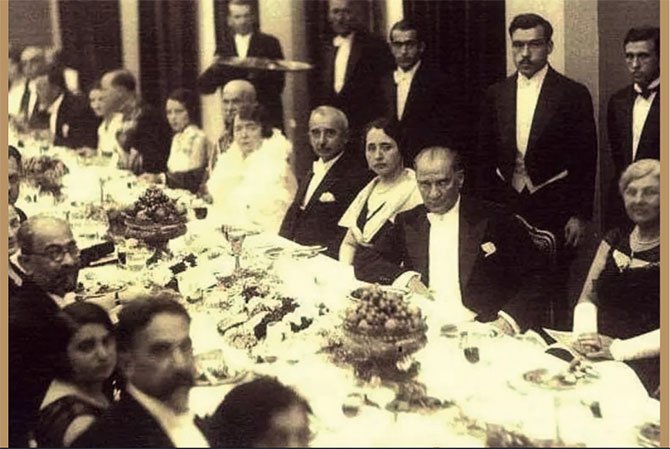 ataturk-sofra.jpg