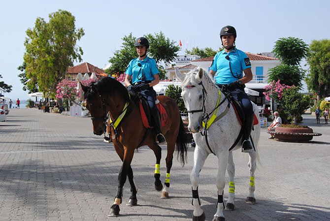 atli-jandarmalar-004.jpg