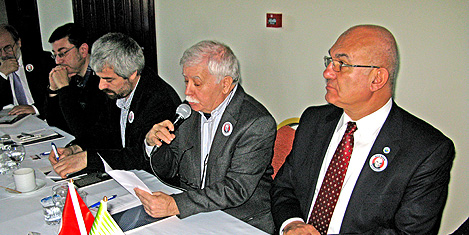 aziz-nesin-ates-nesin2.jpg aziz-nesin-ates-nesin2.jpg