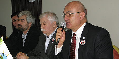 aziz-nesin-ates-nesin29.jpg aziz-nesin-ates-nesin29.jpg