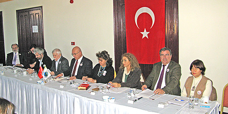 aziz-nesin-heybeliada-3.jpg aziz-nesin-heybeliada-3.jpg