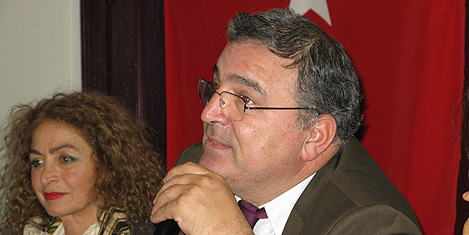 aziz-nesin-kamil1.jpg aziz-nesin-kamil1.jpg