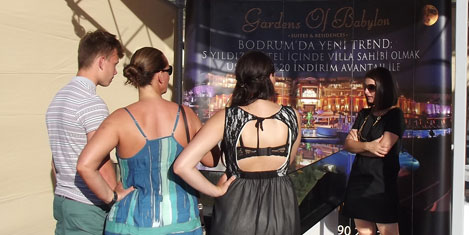 babylon-stand-1a.jpg babylon-stand-1a.jpg