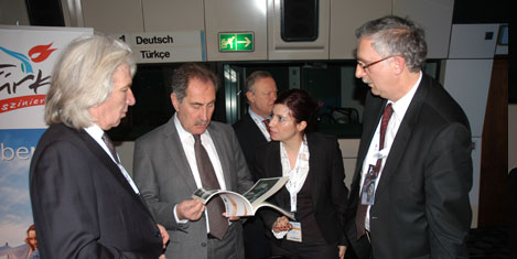 bakan-berlin-basin-toplantisi2.jpg bakan-berlin-basin-toplantisi2.jpg