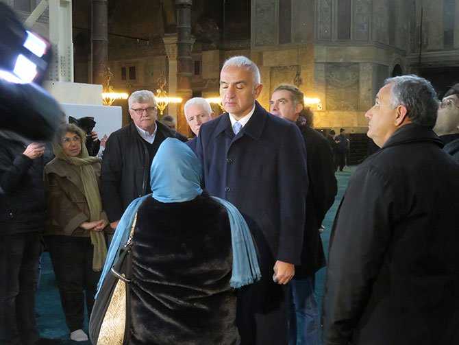 bakan-ersoy,-ayasofya-003.jpg
