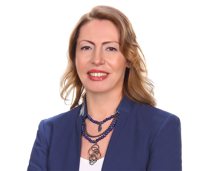 beyaz-yakali-olmak-.jpg