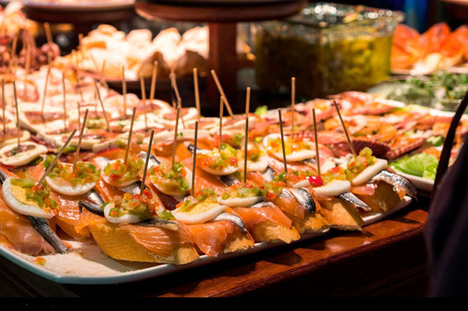 bilbao,-pintxos,-barselona-tapas,-madrid-churros.jpg
