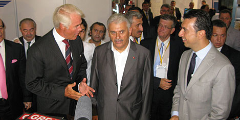 binali-yildirim-3.20120907162328.jpg
