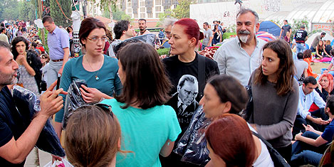 candan-ercetin-taksim3.jpg