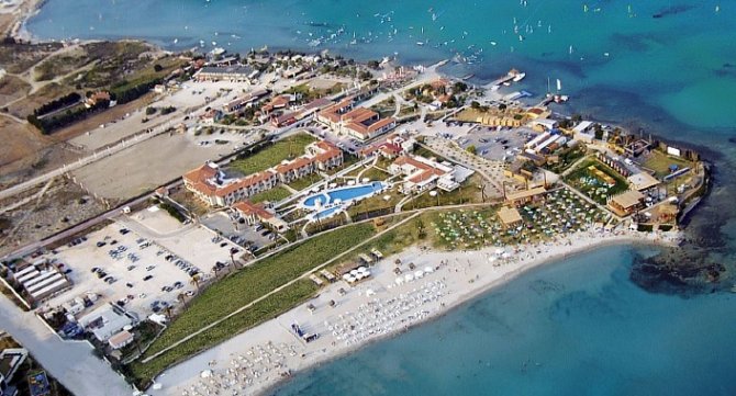 cesme alacati havalimani.jpg