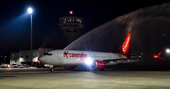 corendon-boeing-737-max-8-001.jpg