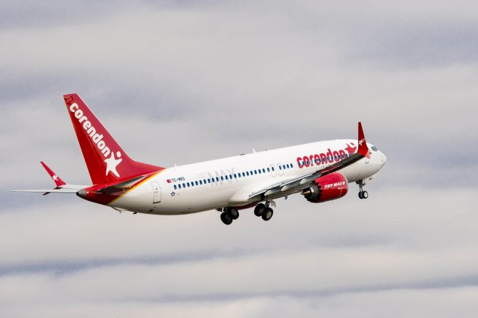 corendon-boeing-737-max-8-009.jpg