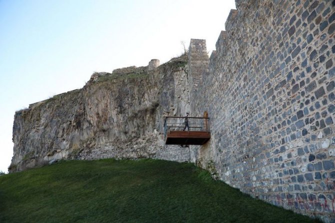 diyarbakir-surlarina-balkon.jpg