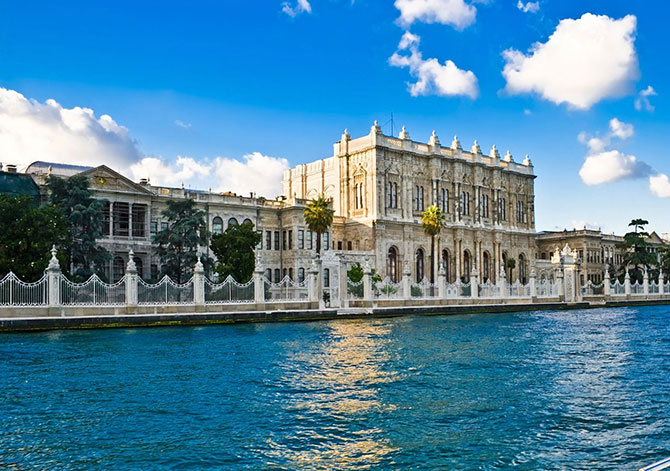 dolmabahce-sarayi-.jpg