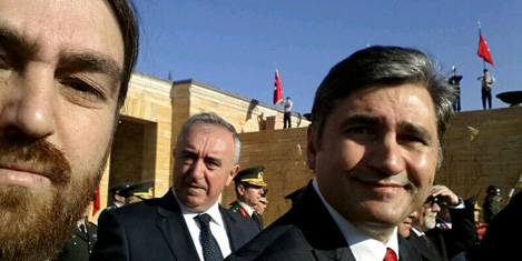 emin-vedat-anitkabir3.jpg emin-vedat-anitkabir3.jpg