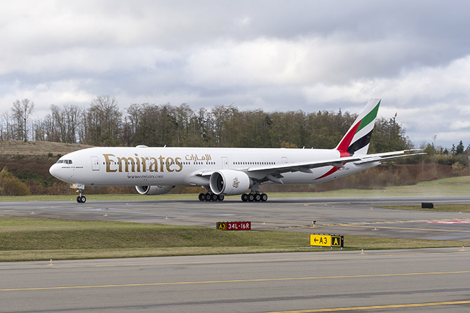 emirates-havayolu,-190.-boeing-777-001.jpg