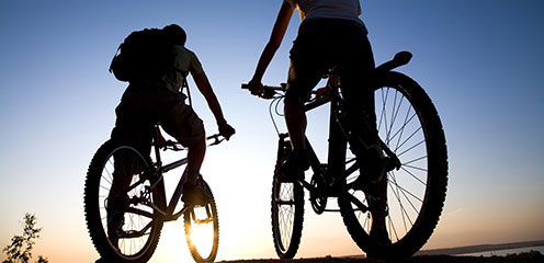 eurovelo-cycle-routes-tourists-man-woman-01.jpg