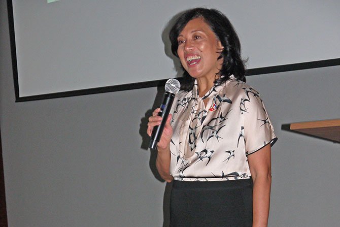 filipinler’in-turkiye-buyukelcisi-maria-elena-algabre.jpg