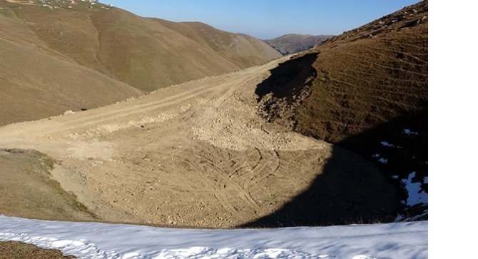 gumushanede-dipsiz-golun-001.jpg