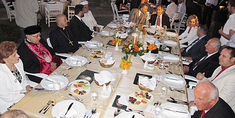 gunay-iftar-yesilev-2.20110824005308.jpg gunay-iftar-yesilev-2.20110824005308.jpg