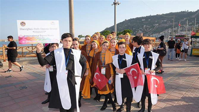 halk-danslari-ve-muzik-festivali-002.jpg