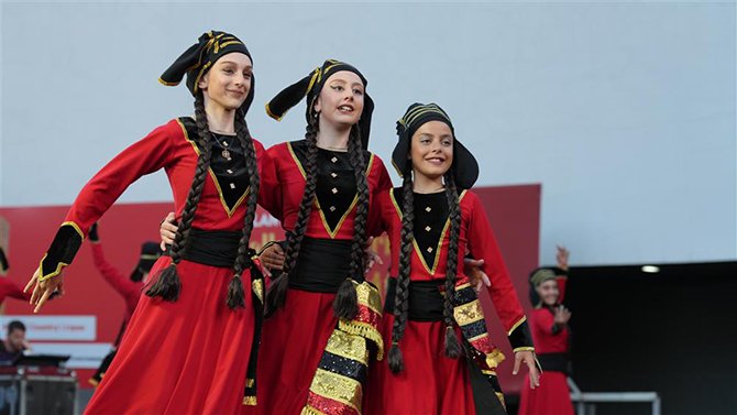 halk-danslari-ve-muzik-festivali-007.jpg