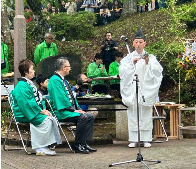 hz.-isa,-mezari,-japonya-010.jpg