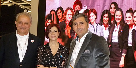 itb-berlin-kutlama1a.jpg itb-berlin-kutlama1a.jpg