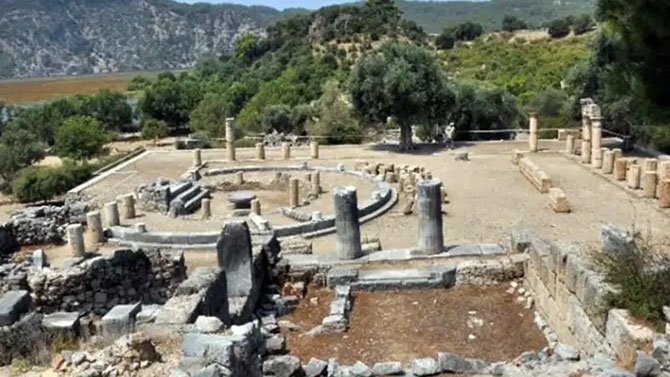 kaunos-antik-kenti.jpg